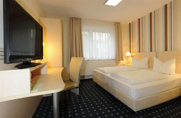 Rhein Neckar Hotel Mannheim Bagian luar foto